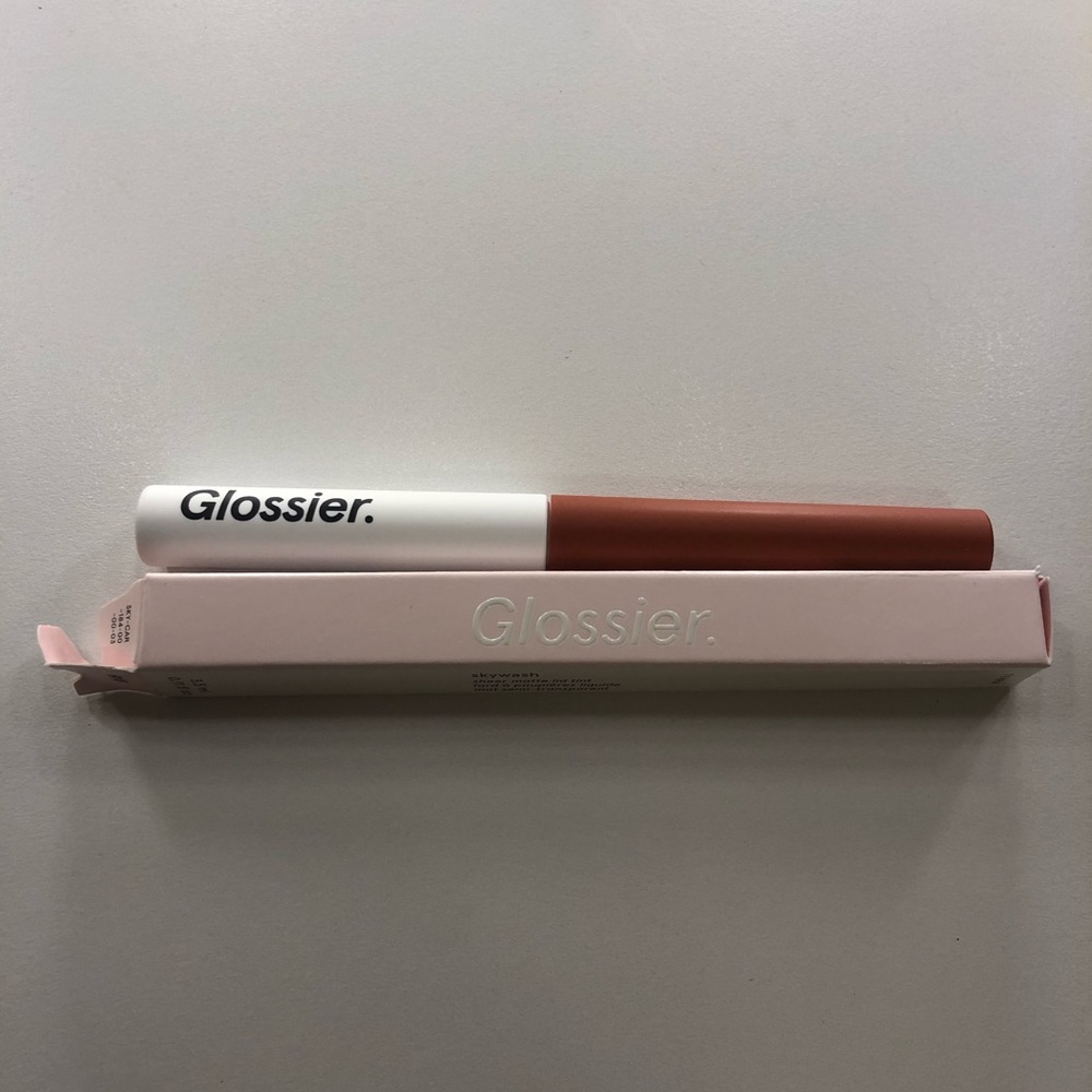 Glossier skywash in terra